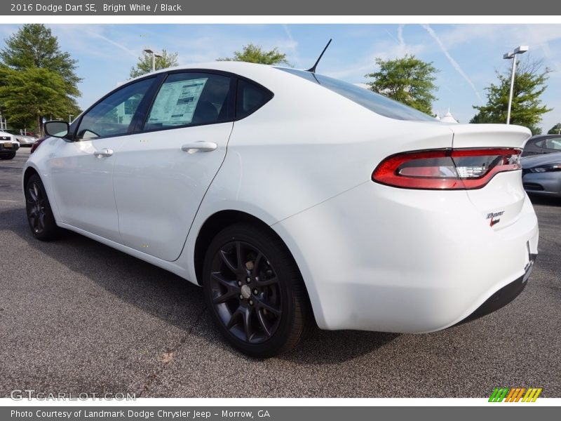 Bright White / Black 2016 Dodge Dart SE