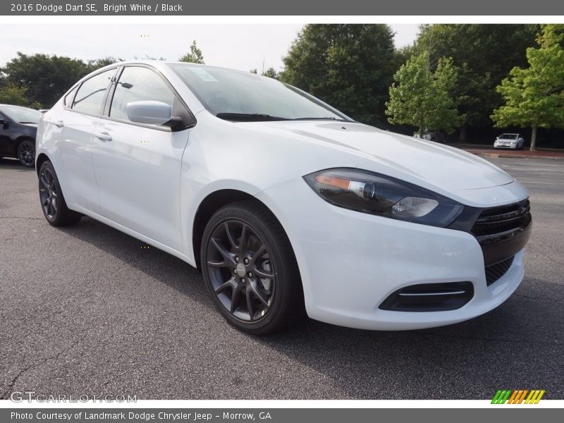 Bright White / Black 2016 Dodge Dart SE