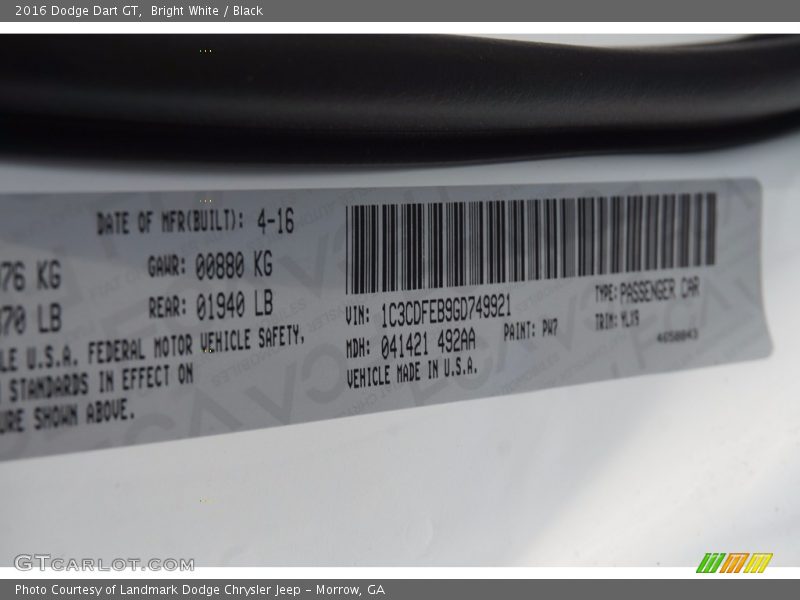 Bright White / Black 2016 Dodge Dart GT