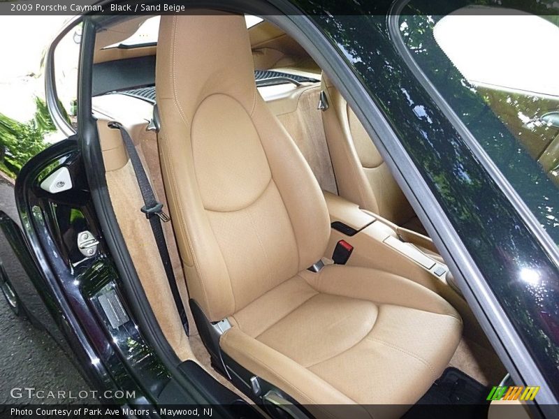 Front Seat of 2009 Cayman 