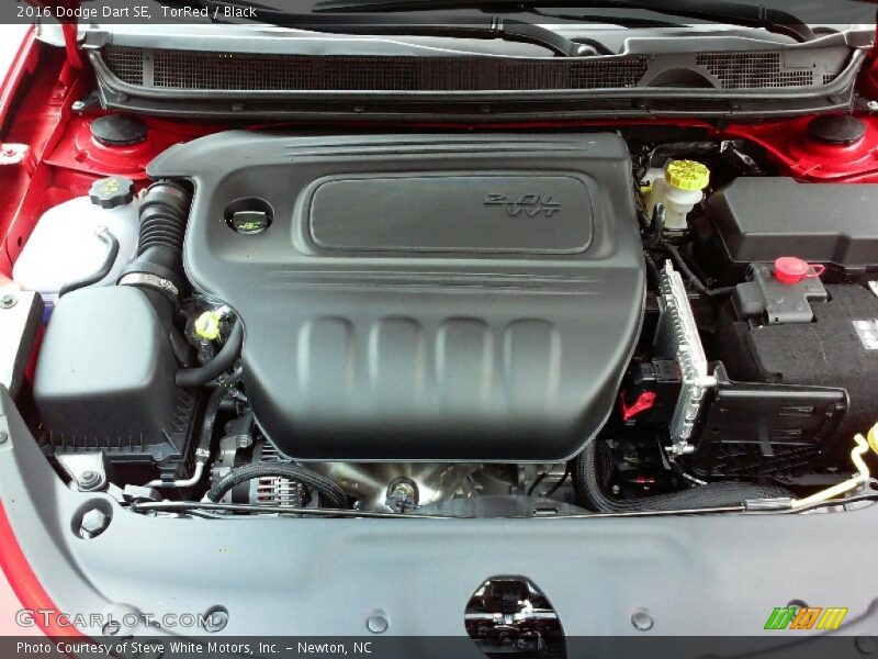 TorRed / Black 2016 Dodge Dart SE