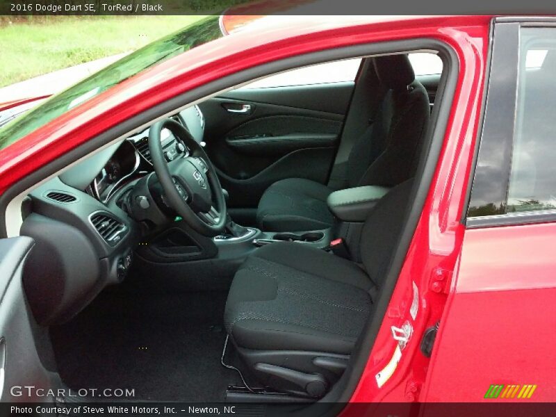 TorRed / Black 2016 Dodge Dart SE