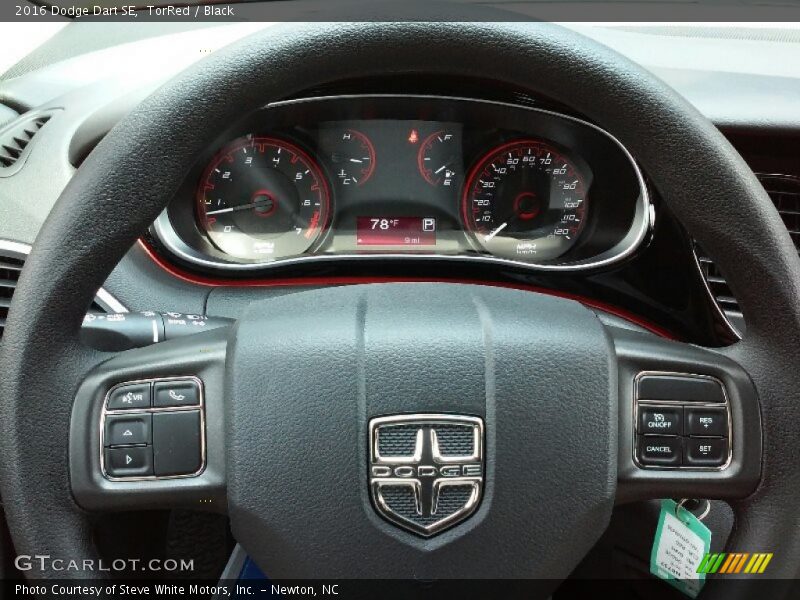 TorRed / Black 2016 Dodge Dart SE