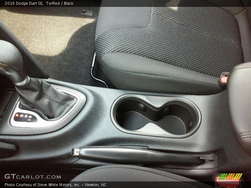TorRed / Black 2016 Dodge Dart SE