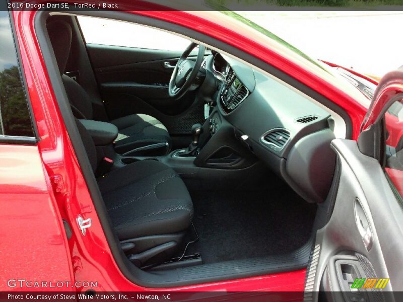 TorRed / Black 2016 Dodge Dart SE