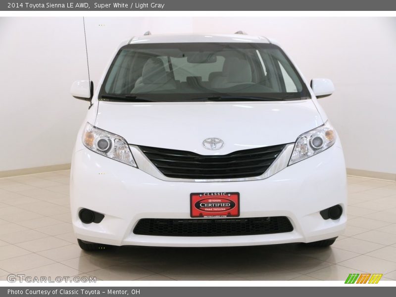 Super White / Light Gray 2014 Toyota Sienna LE AWD