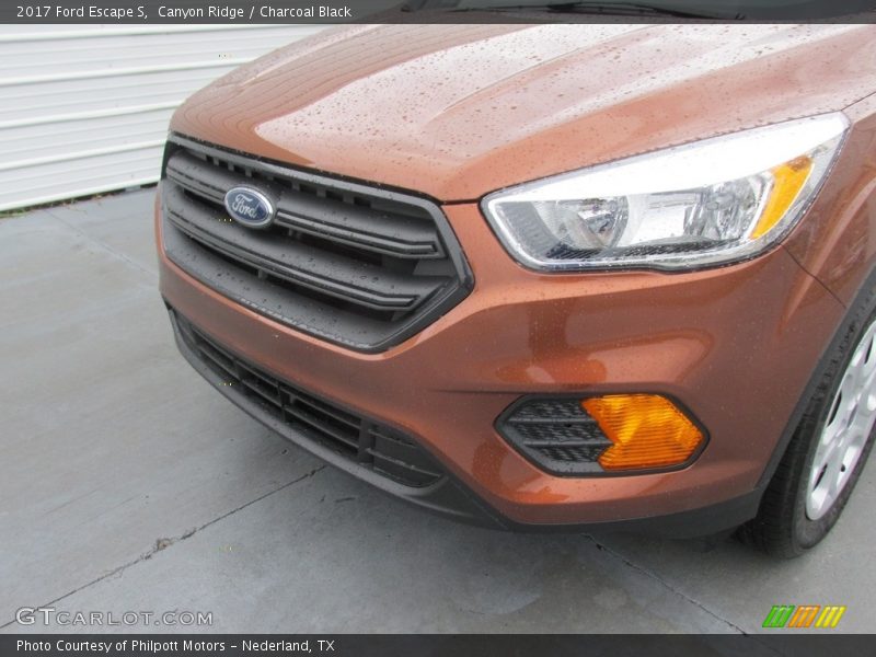 Canyon Ridge / Charcoal Black 2017 Ford Escape S
