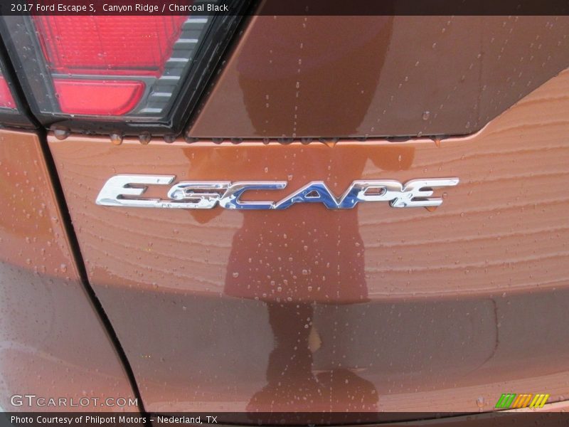 Canyon Ridge / Charcoal Black 2017 Ford Escape S
