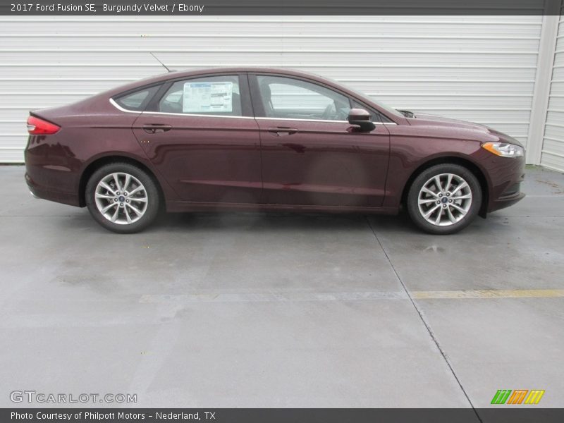 Burgundy Velvet / Ebony 2017 Ford Fusion SE