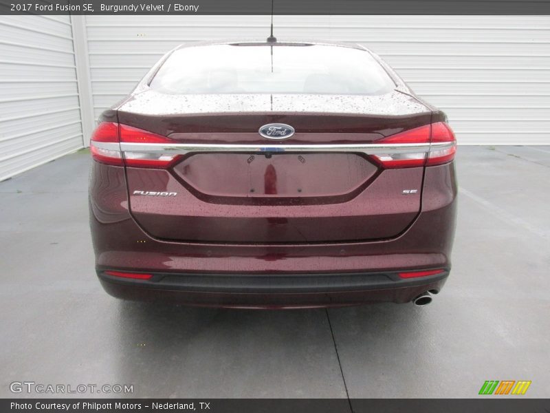 Burgundy Velvet / Ebony 2017 Ford Fusion SE