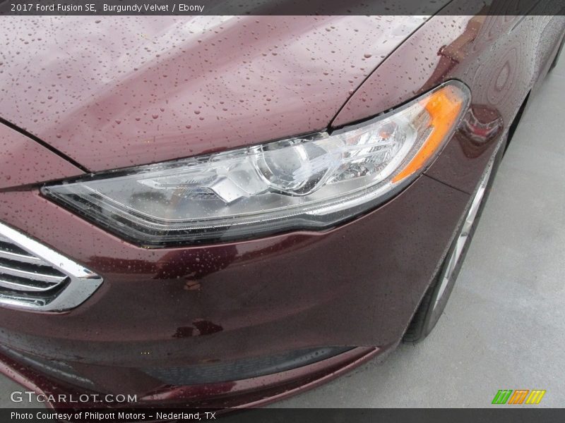 Burgundy Velvet / Ebony 2017 Ford Fusion SE