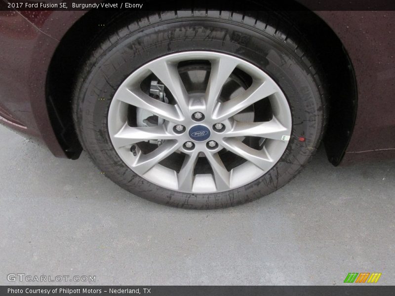 Burgundy Velvet / Ebony 2017 Ford Fusion SE