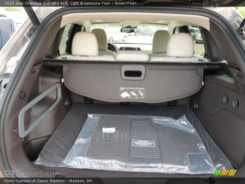 Light Brownstone Pearl / Brown/Pearl 2016 Jeep Cherokee Overland 4x4