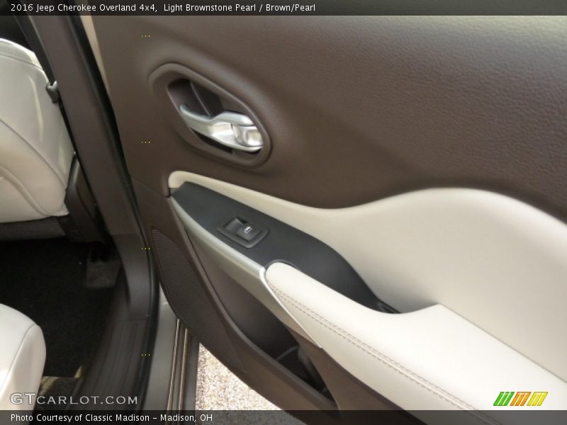 Light Brownstone Pearl / Brown/Pearl 2016 Jeep Cherokee Overland 4x4