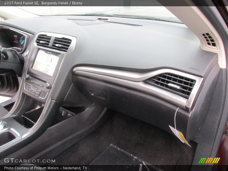 Burgundy Velvet / Ebony 2017 Ford Fusion SE