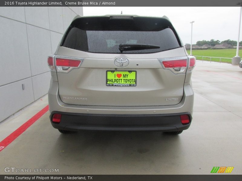 Creme Brulee Mica / Almond 2016 Toyota Highlander Limited