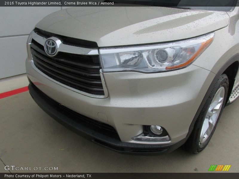 Creme Brulee Mica / Almond 2016 Toyota Highlander Limited