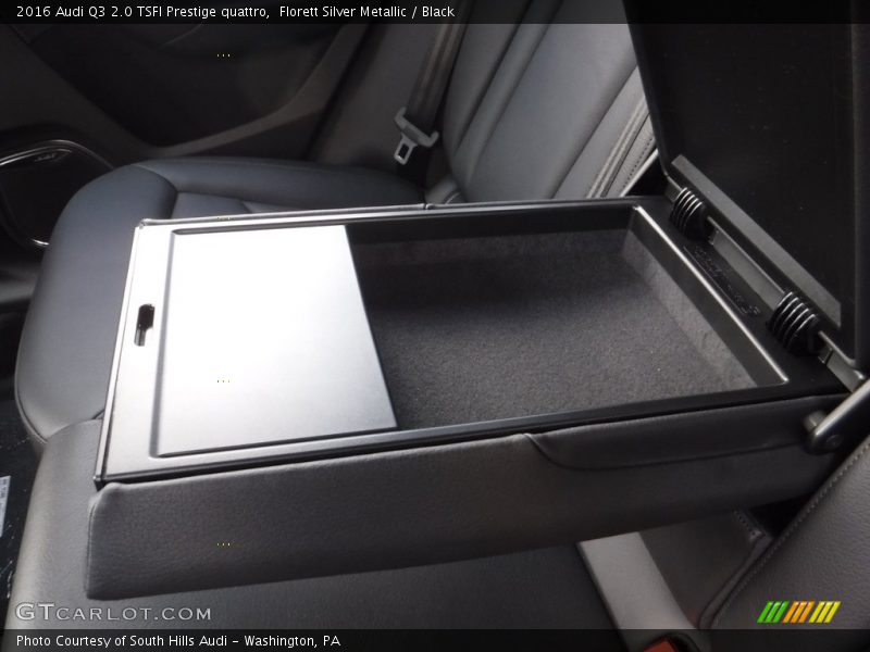 Florett Silver Metallic / Black 2016 Audi Q3 2.0 TSFI Prestige quattro