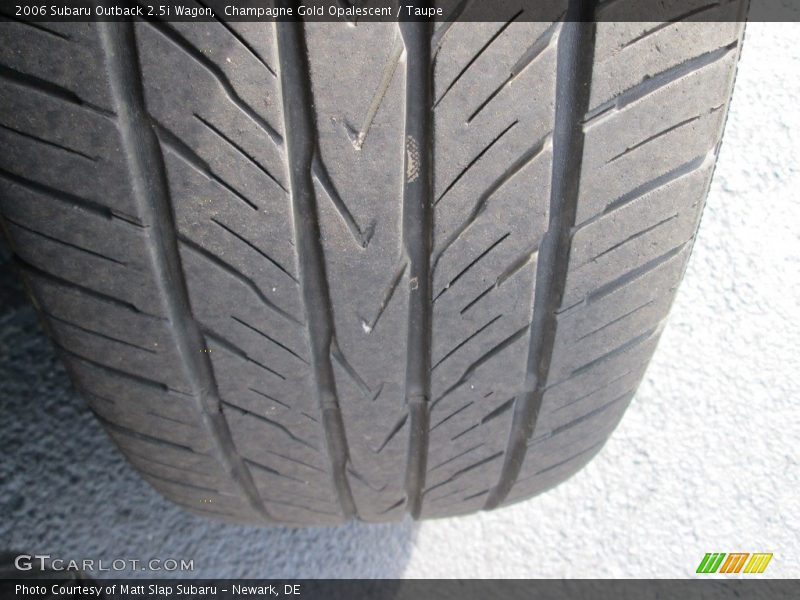 Champagne Gold Opalescent / Taupe 2006 Subaru Outback 2.5i Wagon