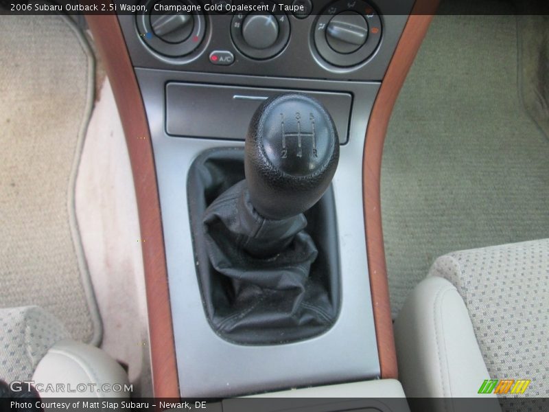 Champagne Gold Opalescent / Taupe 2006 Subaru Outback 2.5i Wagon