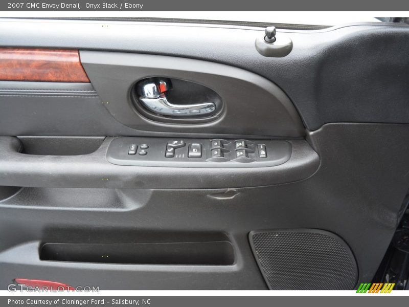 Onyx Black / Ebony 2007 GMC Envoy Denali