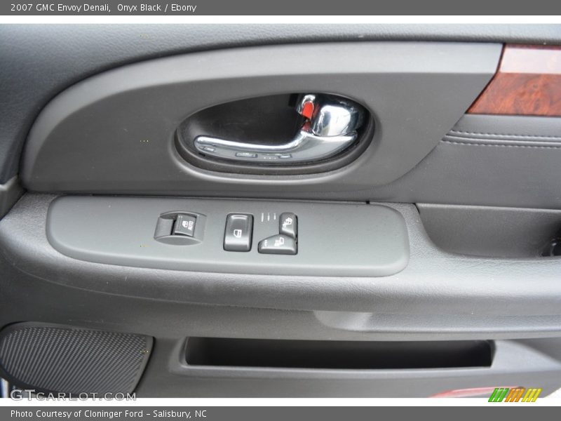 Onyx Black / Ebony 2007 GMC Envoy Denali