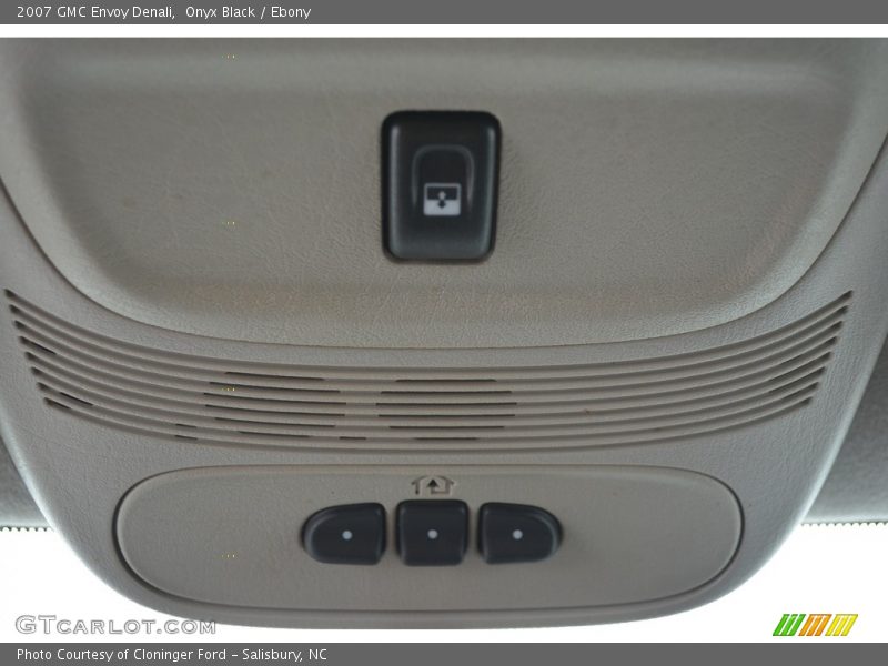 Onyx Black / Ebony 2007 GMC Envoy Denali