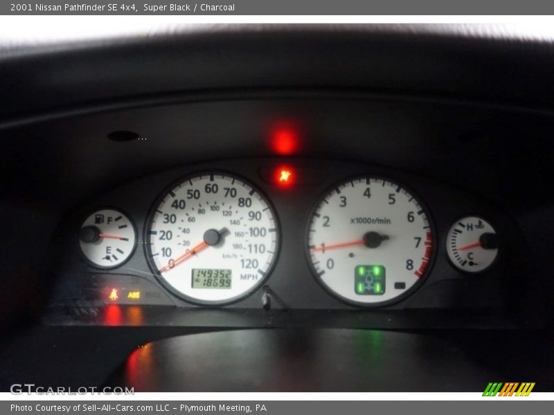 Super Black / Charcoal 2001 Nissan Pathfinder SE 4x4