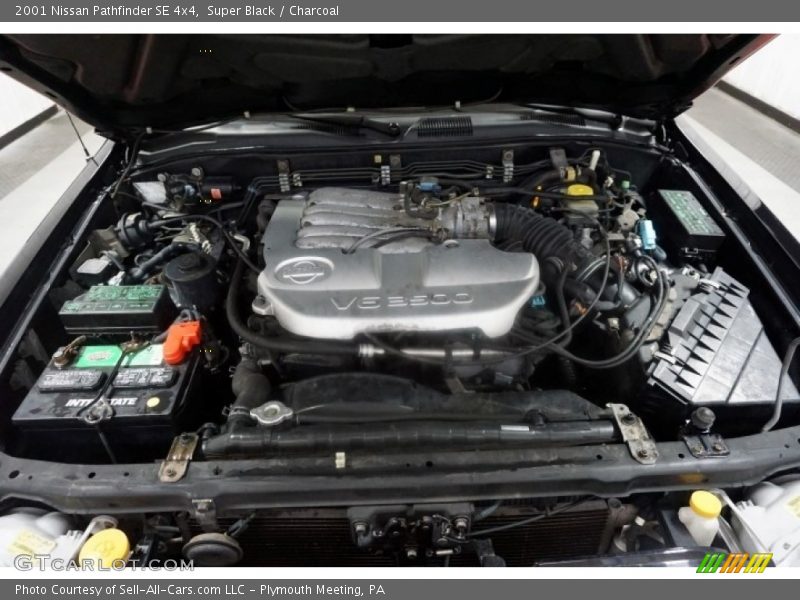 Super Black / Charcoal 2001 Nissan Pathfinder SE 4x4