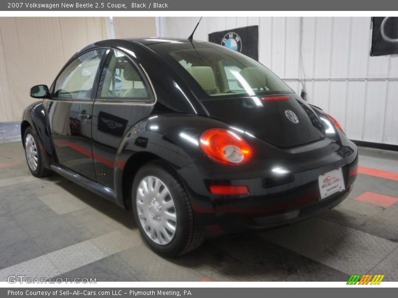 Black / Black 2007 Volkswagen New Beetle 2.5 Coupe