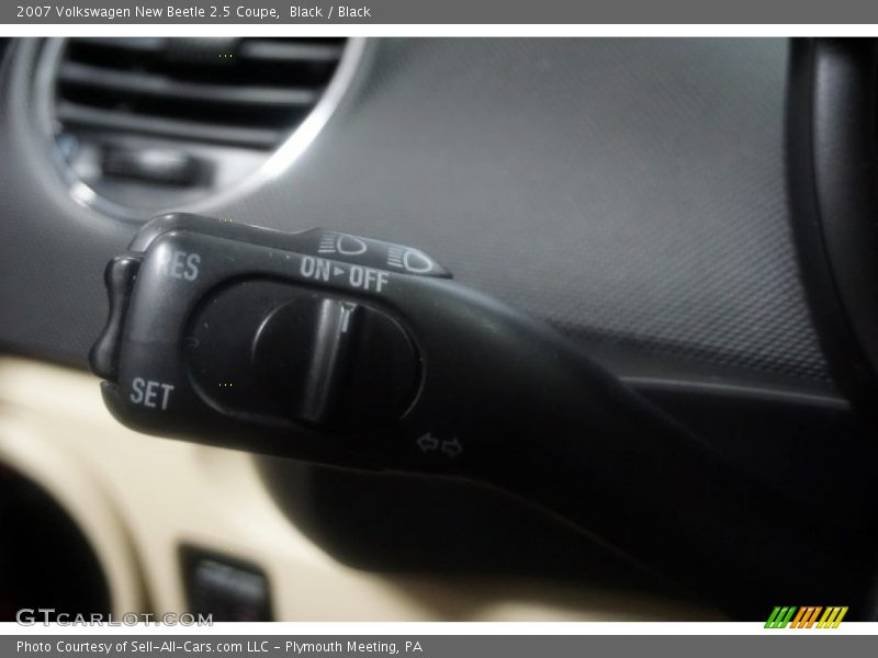 Black / Black 2007 Volkswagen New Beetle 2.5 Coupe