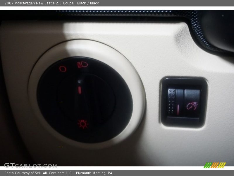 Black / Black 2007 Volkswagen New Beetle 2.5 Coupe