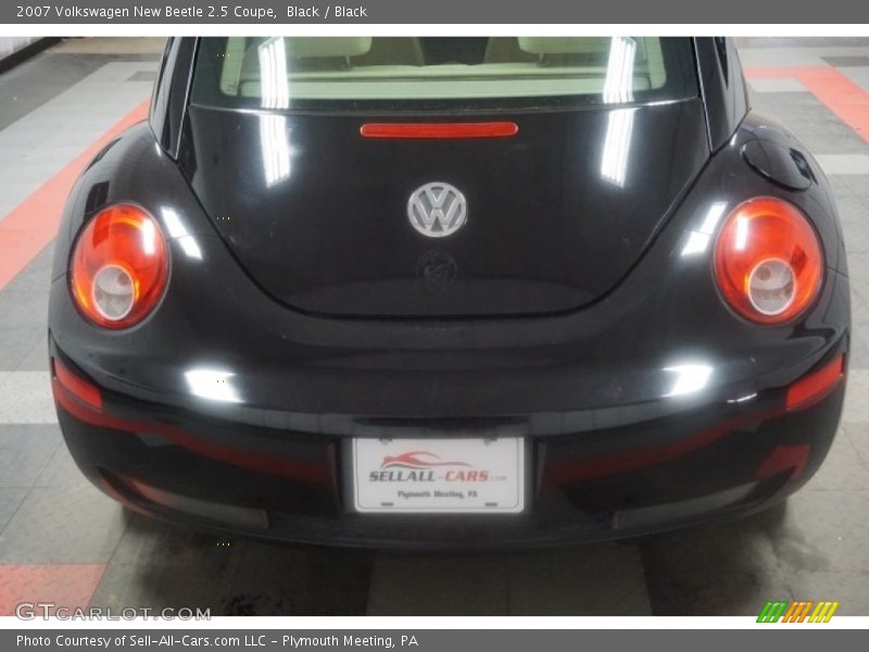 Black / Black 2007 Volkswagen New Beetle 2.5 Coupe