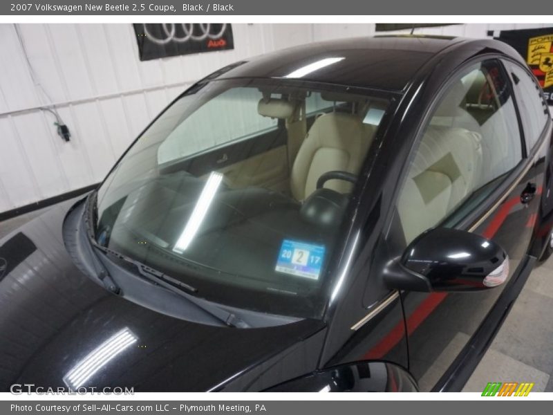 Black / Black 2007 Volkswagen New Beetle 2.5 Coupe