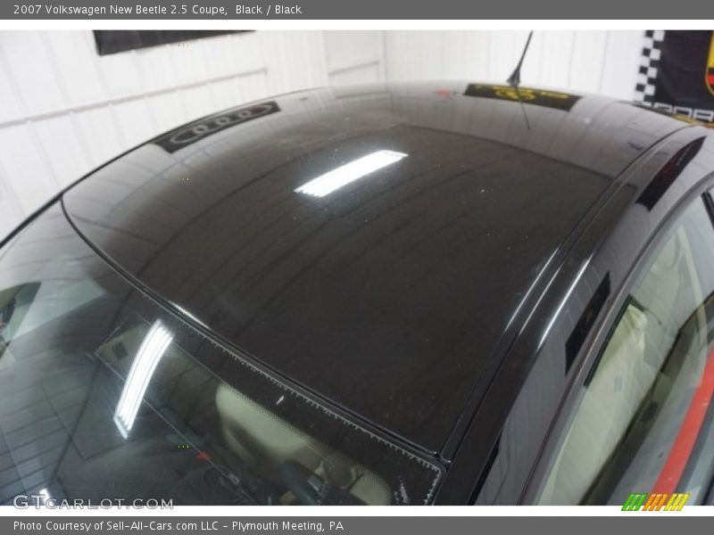 Black / Black 2007 Volkswagen New Beetle 2.5 Coupe