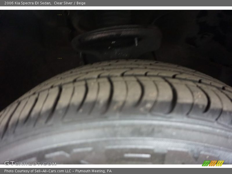 Clear Silver / Beige 2006 Kia Spectra EX Sedan