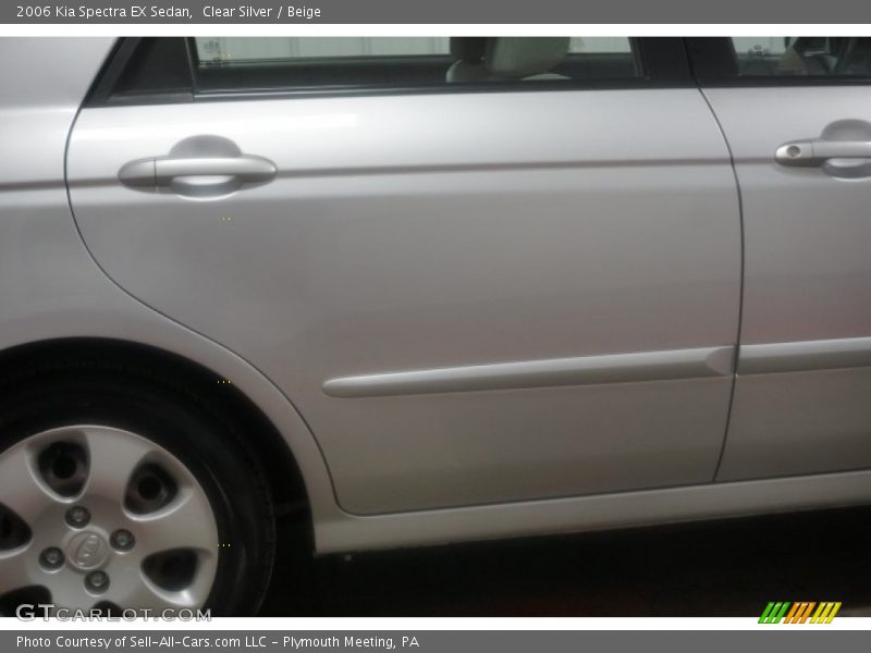 Clear Silver / Beige 2006 Kia Spectra EX Sedan