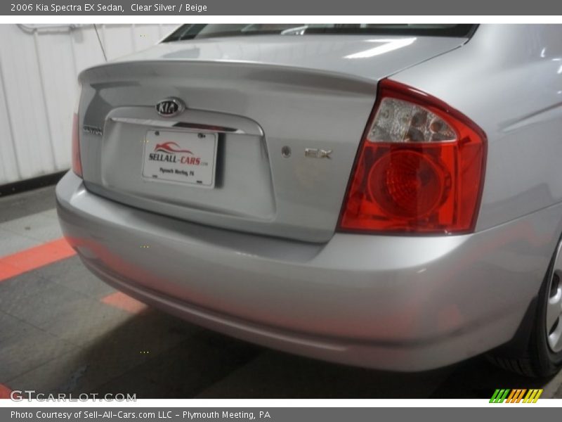 Clear Silver / Beige 2006 Kia Spectra EX Sedan