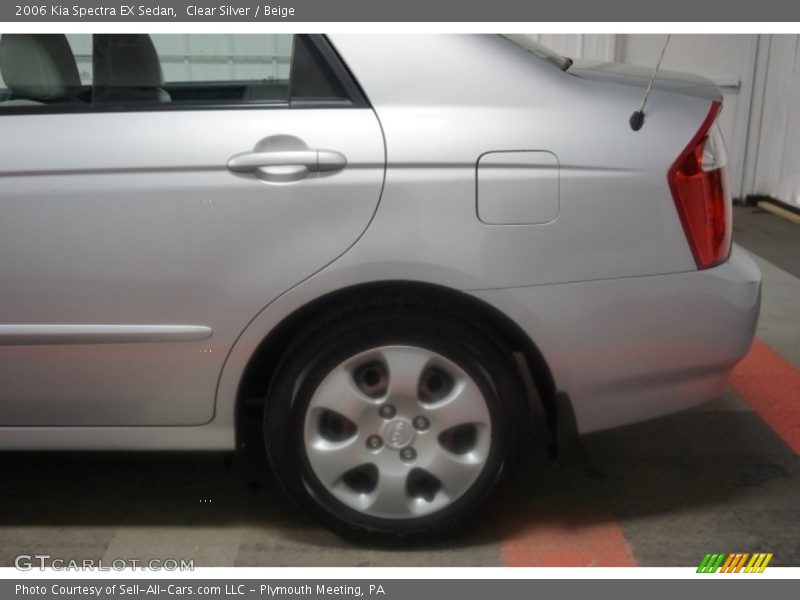 Clear Silver / Beige 2006 Kia Spectra EX Sedan