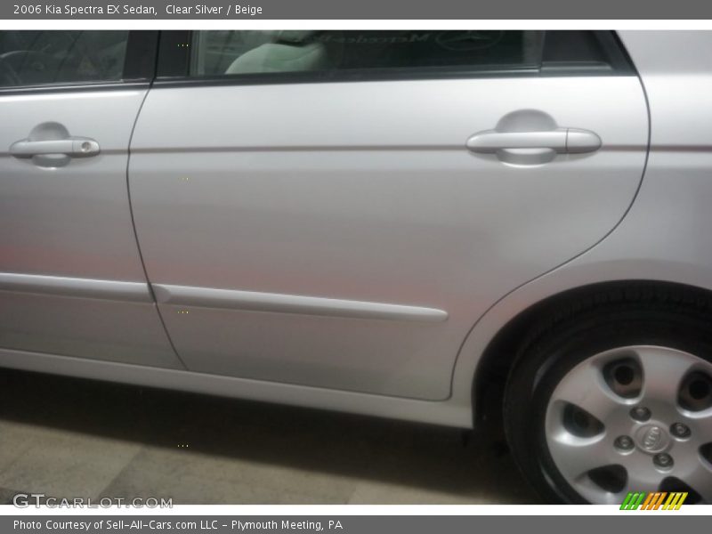 Clear Silver / Beige 2006 Kia Spectra EX Sedan