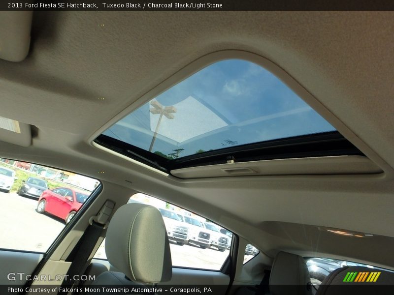 Tuxedo Black / Charcoal Black/Light Stone 2013 Ford Fiesta SE Hatchback