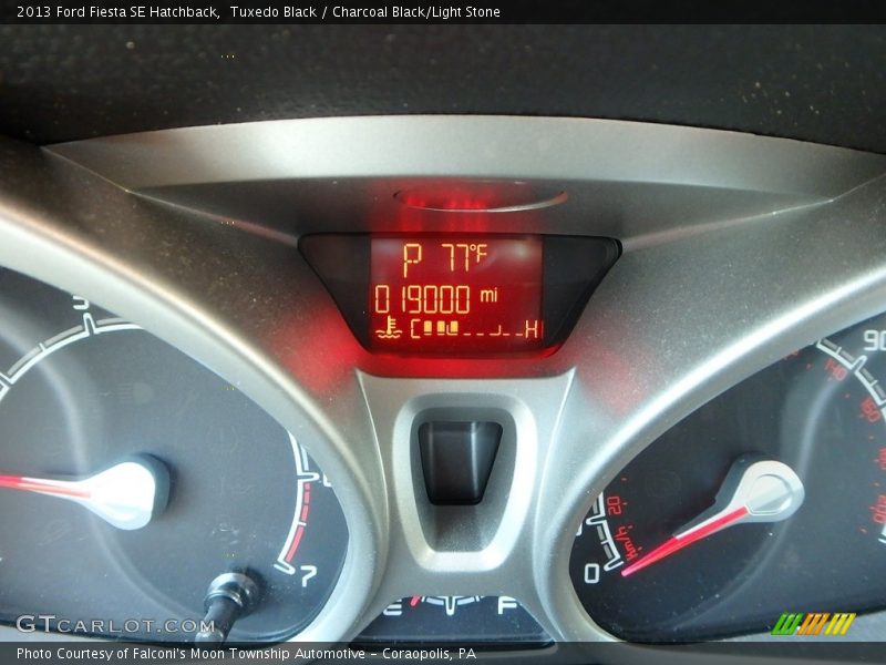 Tuxedo Black / Charcoal Black/Light Stone 2013 Ford Fiesta SE Hatchback