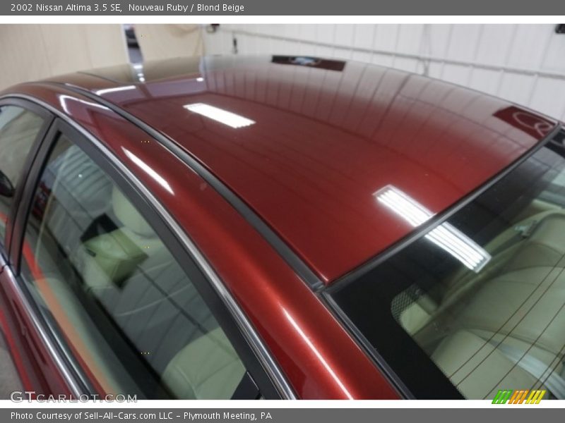 Nouveau Ruby / Blond Beige 2002 Nissan Altima 3.5 SE
