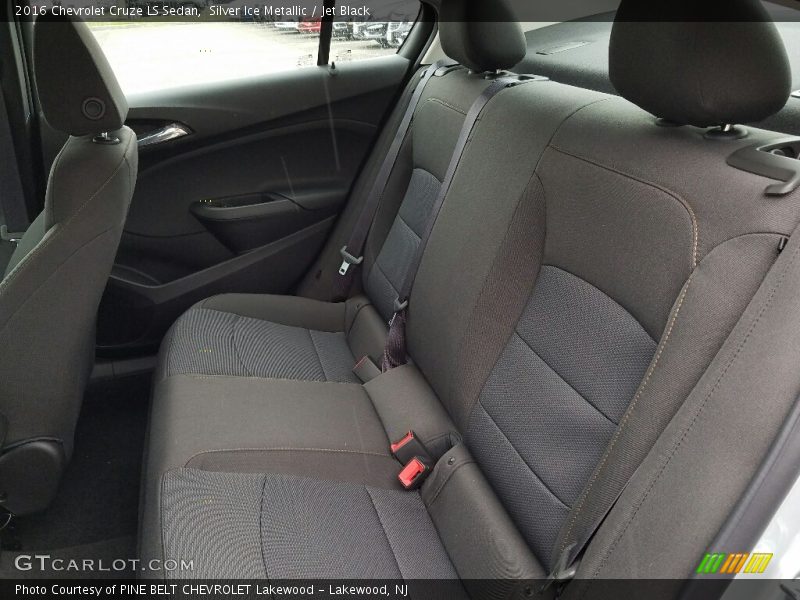 Silver Ice Metallic / Jet Black 2016 Chevrolet Cruze LS Sedan