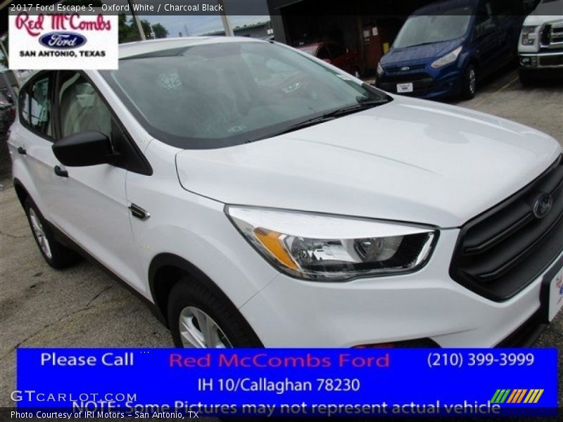 Oxford White / Charcoal Black 2017 Ford Escape S