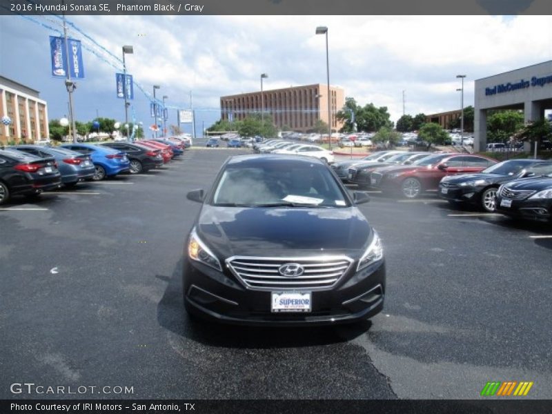 Phantom Black / Gray 2016 Hyundai Sonata SE