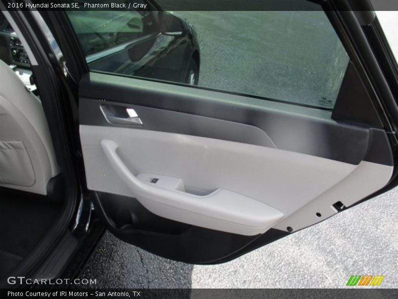 Phantom Black / Gray 2016 Hyundai Sonata SE