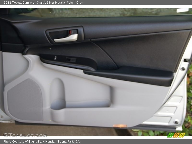 Classic Silver Metallic / Light Gray 2012 Toyota Camry L