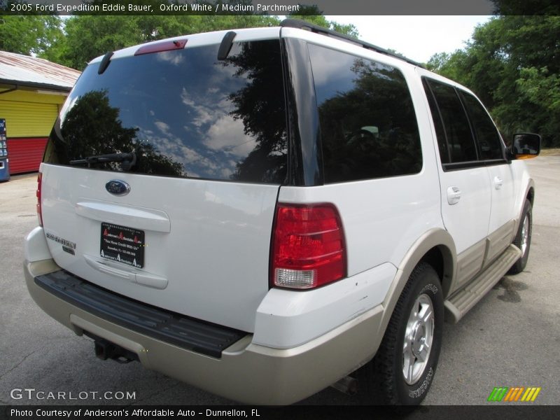 Oxford White / Medium Parchment 2005 Ford Expedition Eddie Bauer