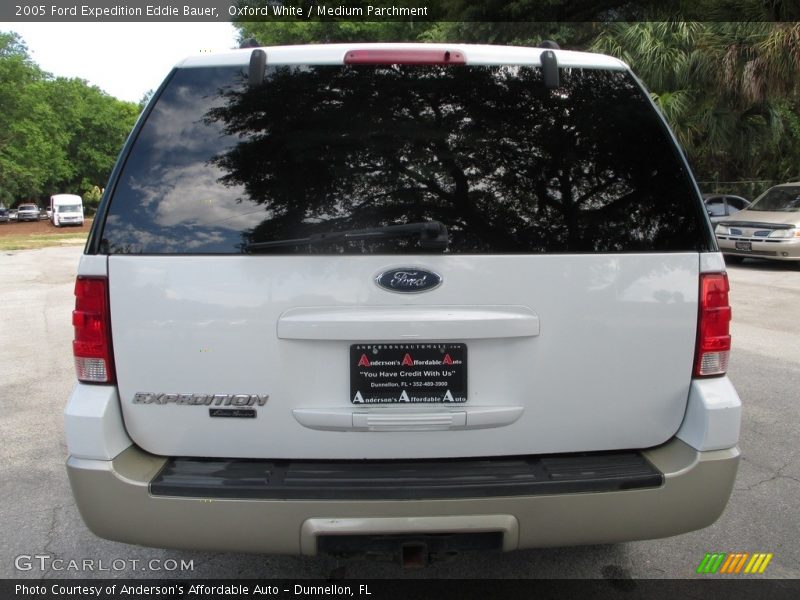 Oxford White / Medium Parchment 2005 Ford Expedition Eddie Bauer